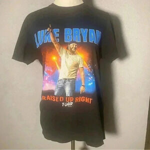 Luke Bryan Raised up Right 2022 Tour SZ Medium Shirt sleeve concert country beer